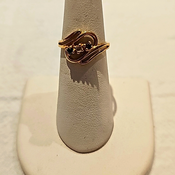 VTG THREE STONE Ring, 14kt yellow gold size 5.25 - Picture 2 of 5